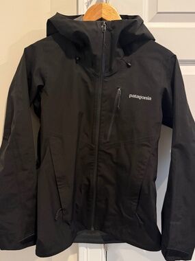 Patagonia Torrentshell 3L Rain Jacket – Black | Women’s XXS